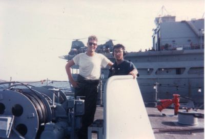 Seamen BM Phillip Hausman and John Hewitt during UnRep with the Gompers AD-37
